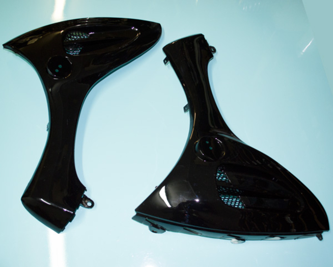 Обтекатели передние нижние скутер Clever 50 (левый и правый, черный пластик, 3-II-1304006 / 7)