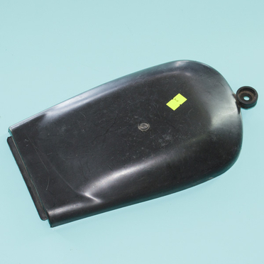 Крышка люка подседельного ящика скутер Clever 50 (черный пластик, 3-II-1306002)