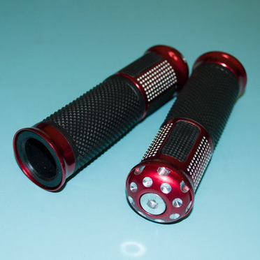Ручки руля BUNGBON (грипсы красные, металл и резина, на руль 22 мм.)