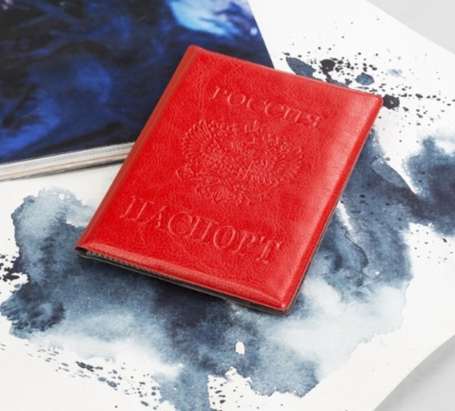Обложка на паспорт КЛАССИКА (красный кожзам)