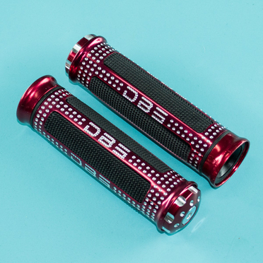 Ручки руля DB5 Everace (грипсы красные, металл и резина, на руль 22 мм.)