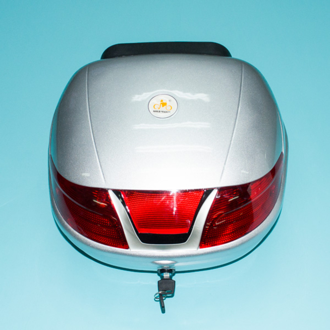 Кофр багажный для мопеда, скутера ZH-518C (серебро с плоским отражателем, 420 x 390 x 290)