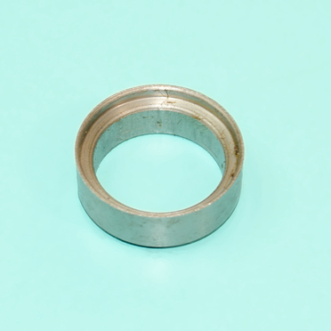 Втулка первичного вала Урал (кольцо запорное, D32 x d25/30 х h11.5 мм.)