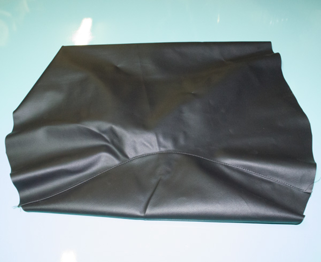 Чехол седла Сова (черный, центр 560 x задник 90 x передник 235 мм.)